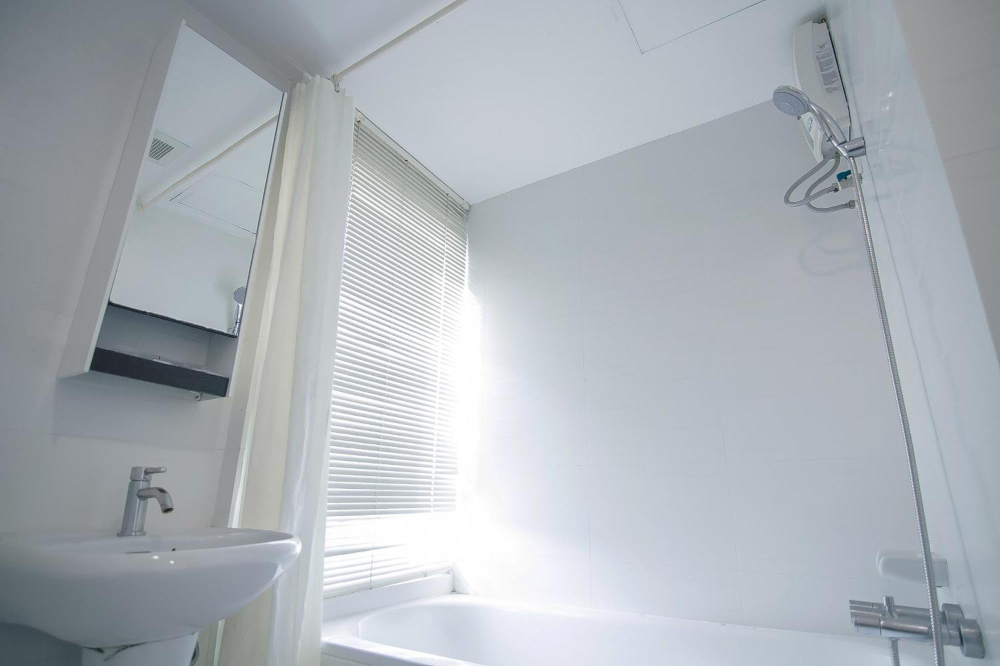 Romance Hotel Bangna Bangkok Dış mekan fotoğraf