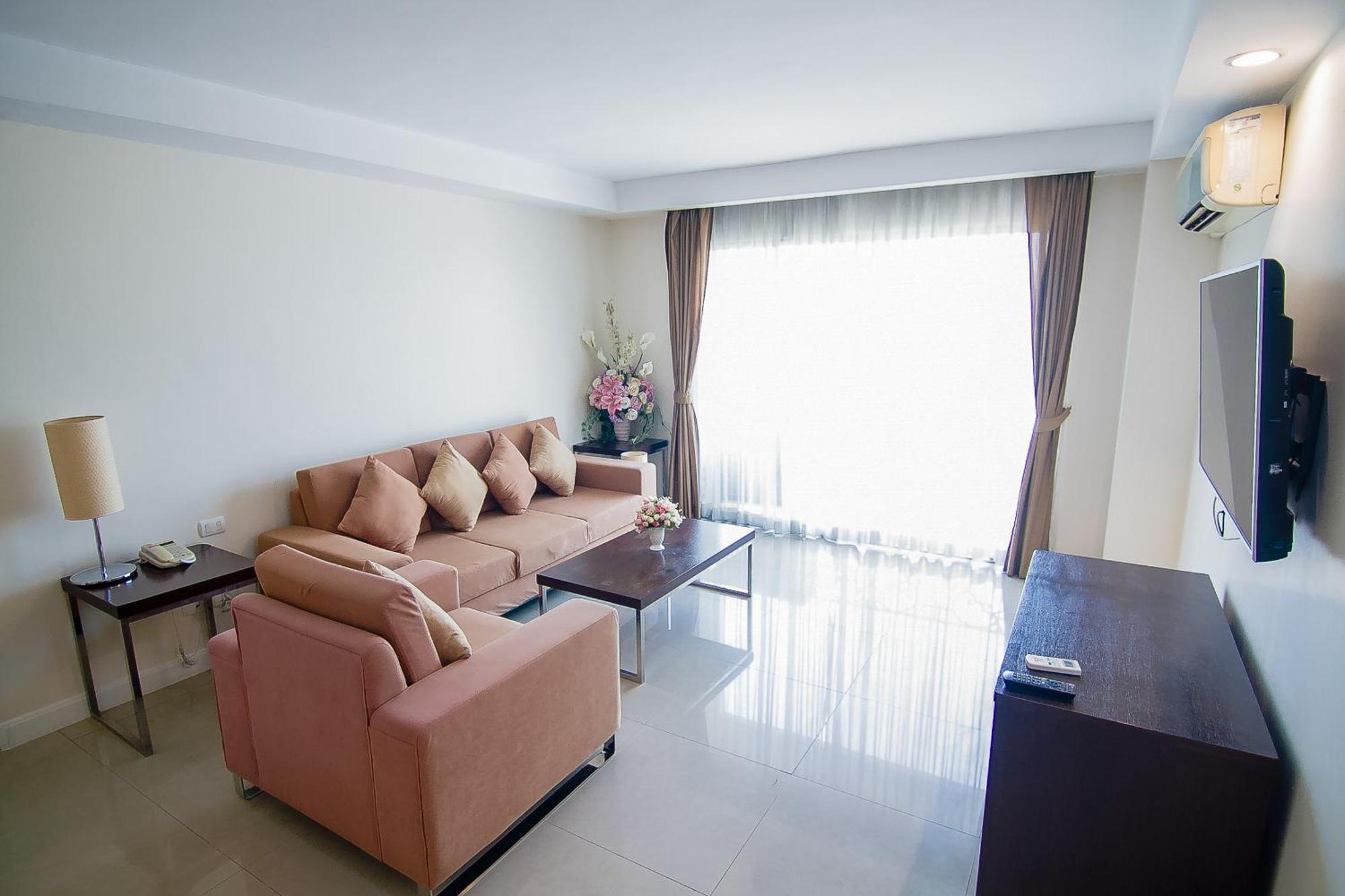 Romance Hotel Bangna Bangkok Dış mekan fotoğraf