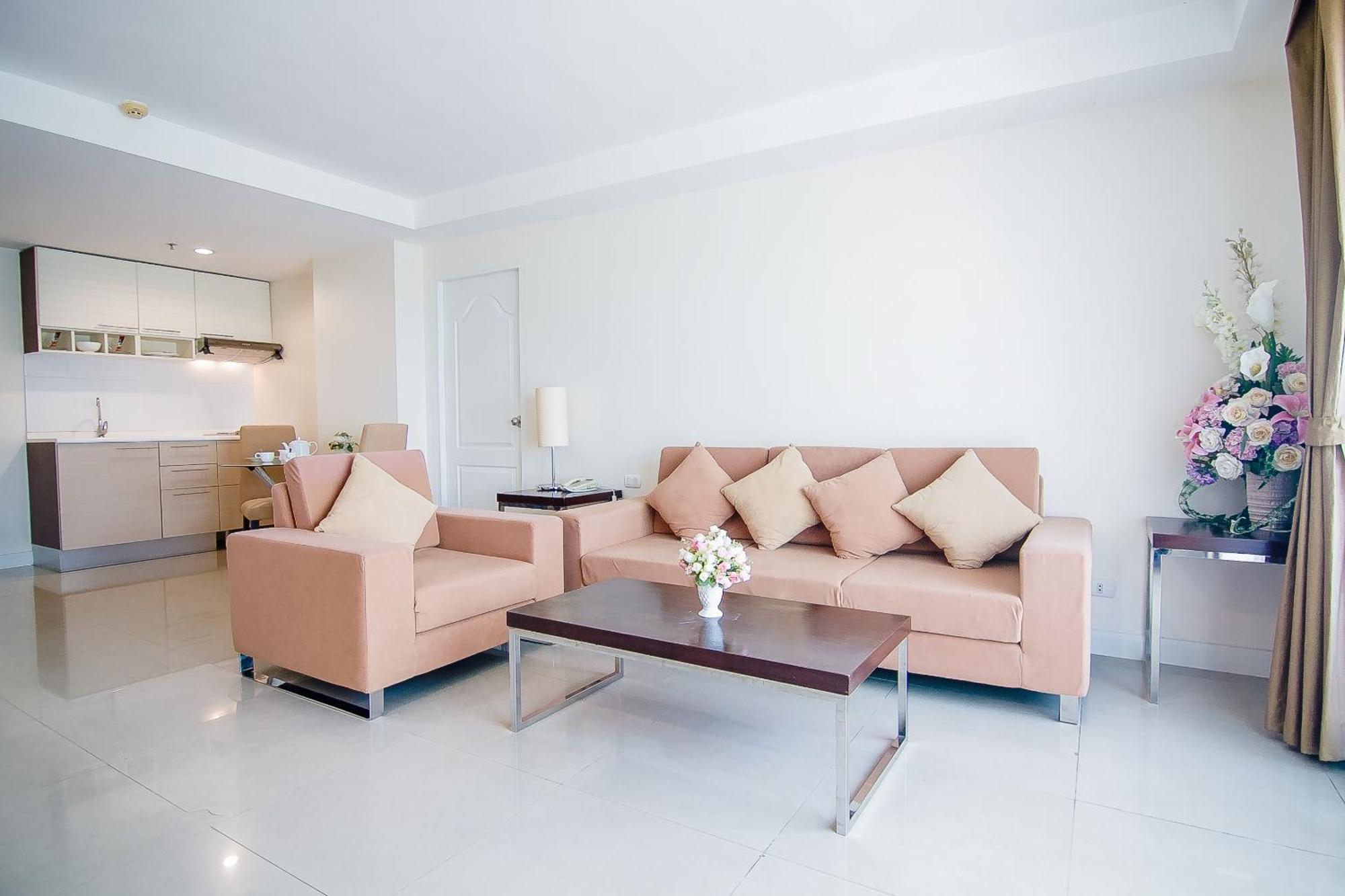 Romance Hotel Bangna Bangkok Dış mekan fotoğraf