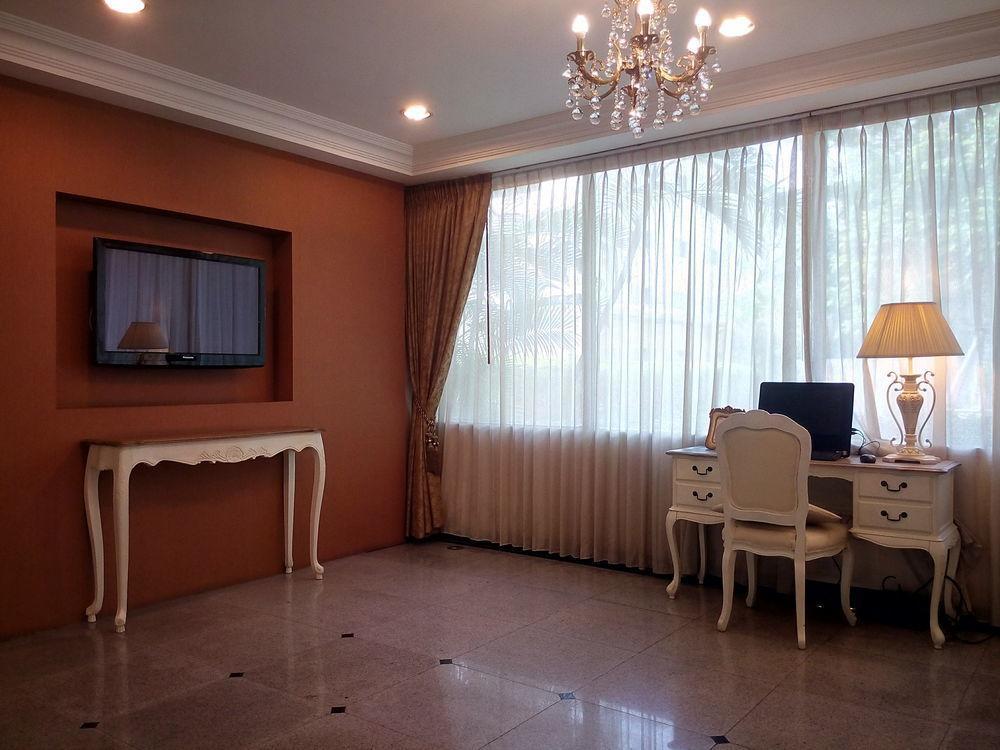 Romance Hotel Bangna Bangkok Dış mekan fotoğraf